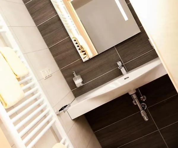 Weingut Zirngast Pensionat 3*